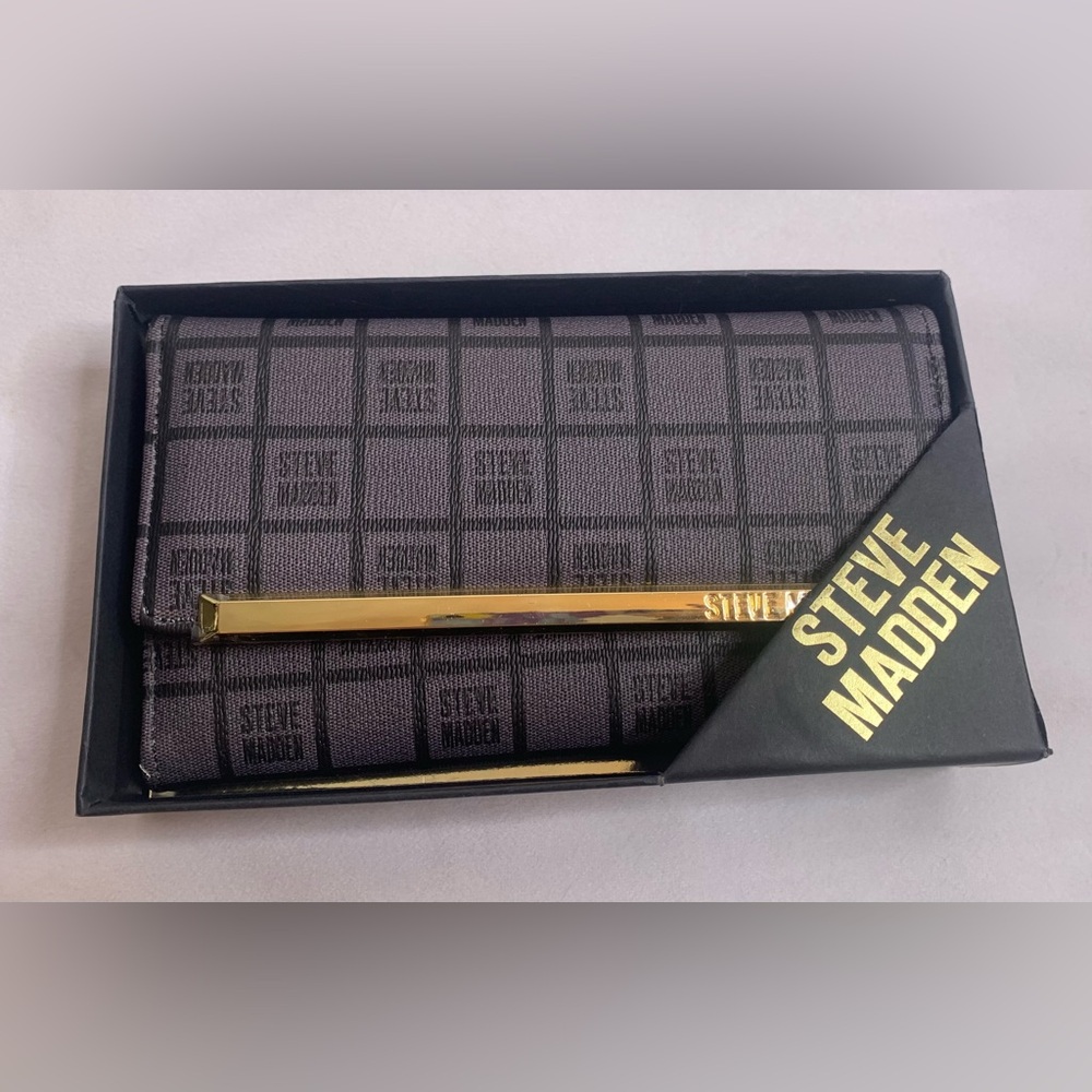 STEVE MADDEN Women’s Wallet/Clutch logo trifold gray NWT